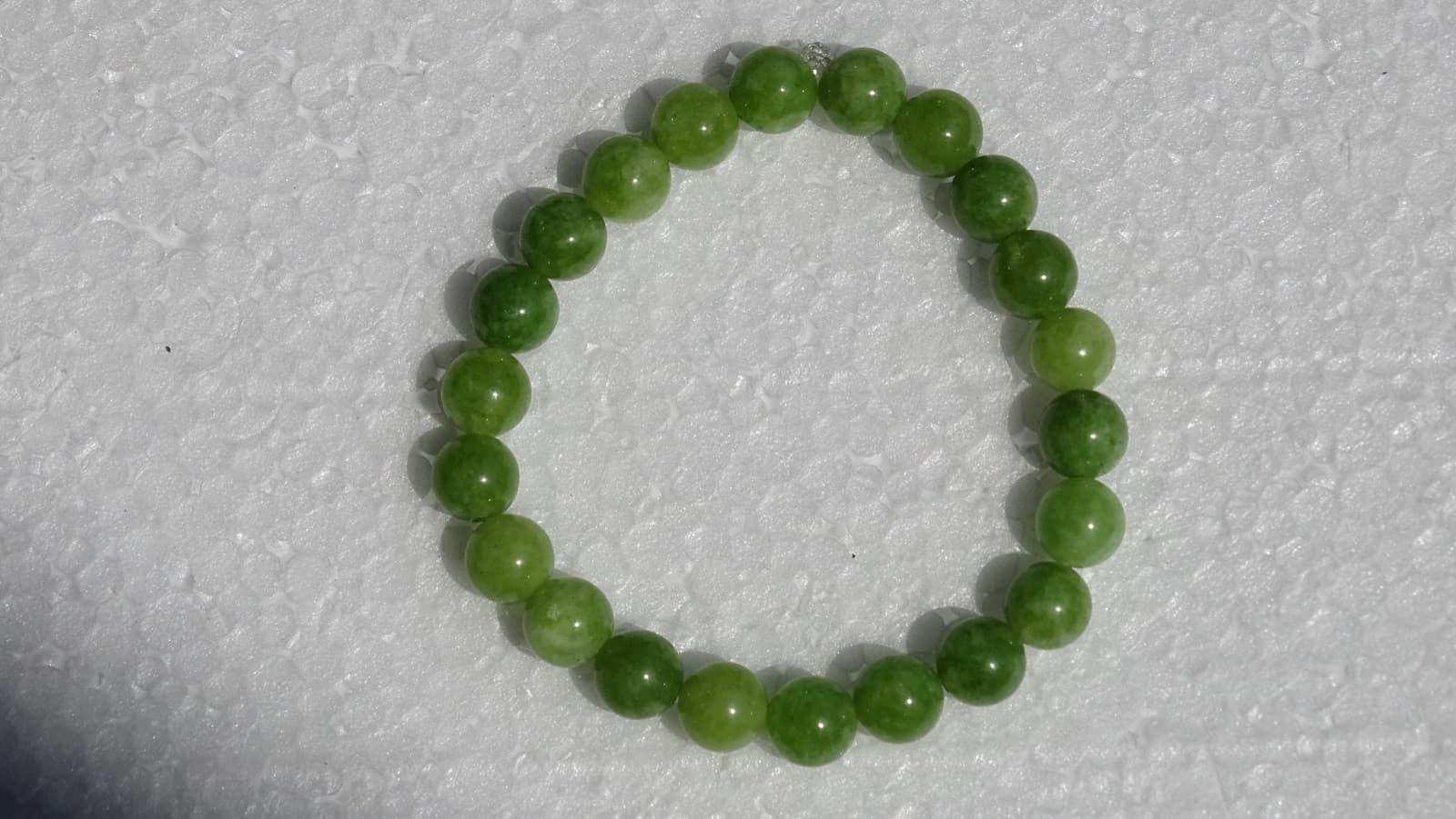 Green Jade Bracelet (8 mm)
