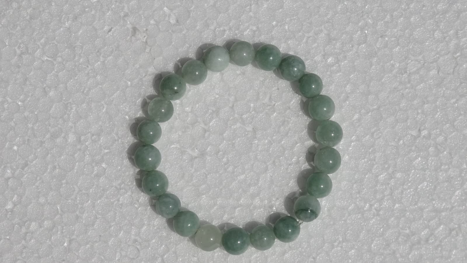 Pale Green Jade Bracelet (8 mm)