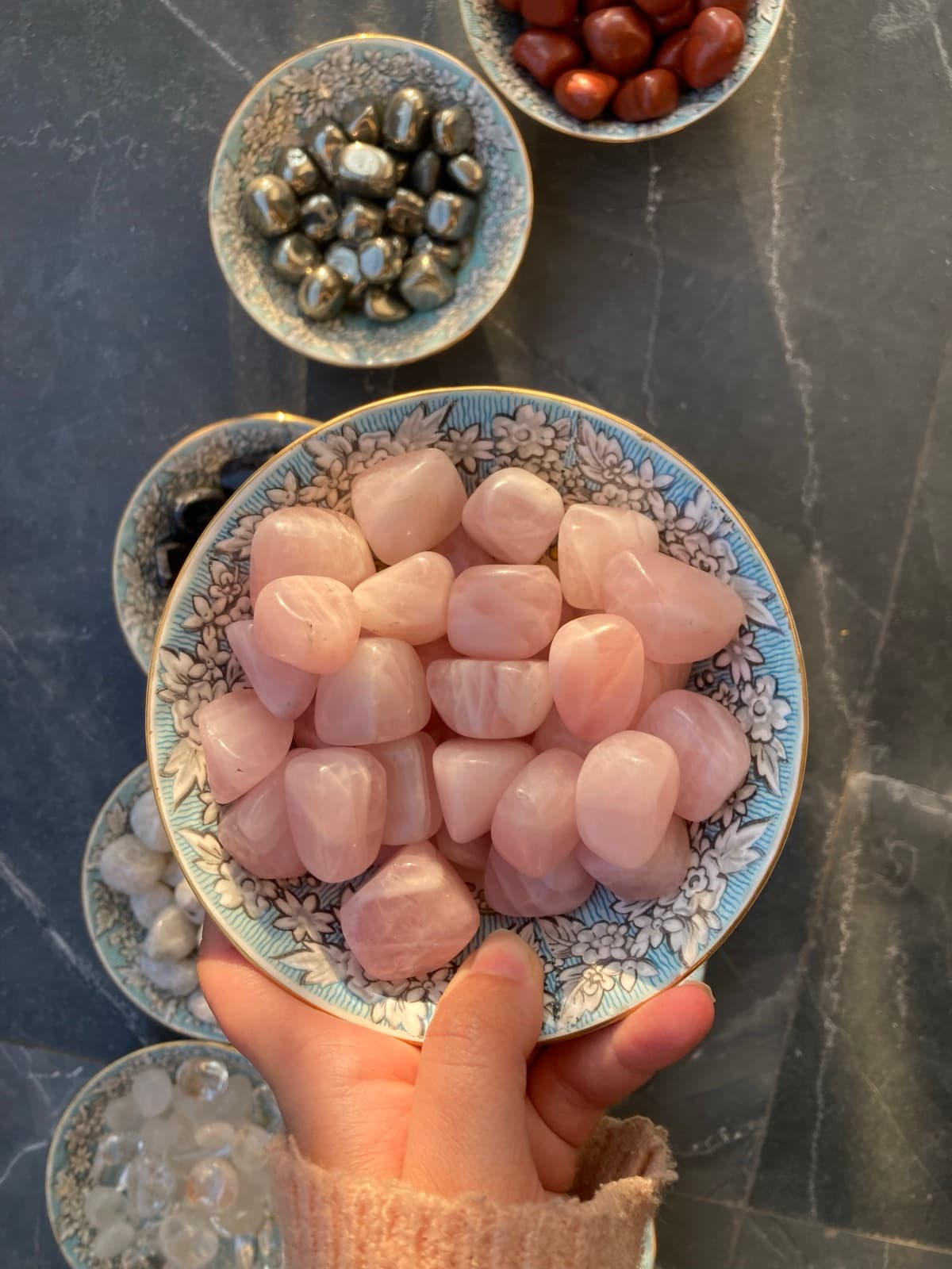 Rose Quartz and clear crystal grid layout